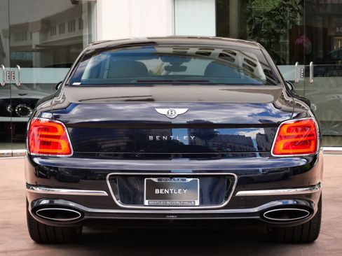 New 2026 Bentley Flying Spur Plug-In Hybrid AWD/4WD image 8