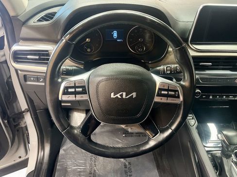 Used 2022 Kia Telluride EX w/ EX Premium Package image 11