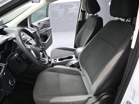 Used 2015 Ford Escape S FWD image 9