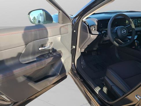 New 2026 Nissan Kicks SR w/ SR Premium Package image 6