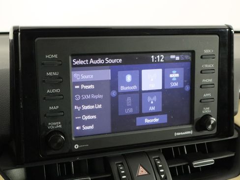 Used 2021 Toyota RAV4 XLE Premium image 31