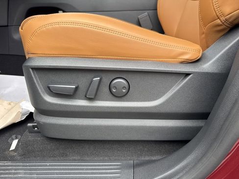 New 2026 Nissan Armada SL w/ Captain's Chari Seat Package image 15