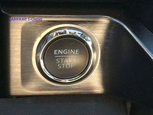 Used 2023 Ford F250 Lariat w/ Chrome Package image 28