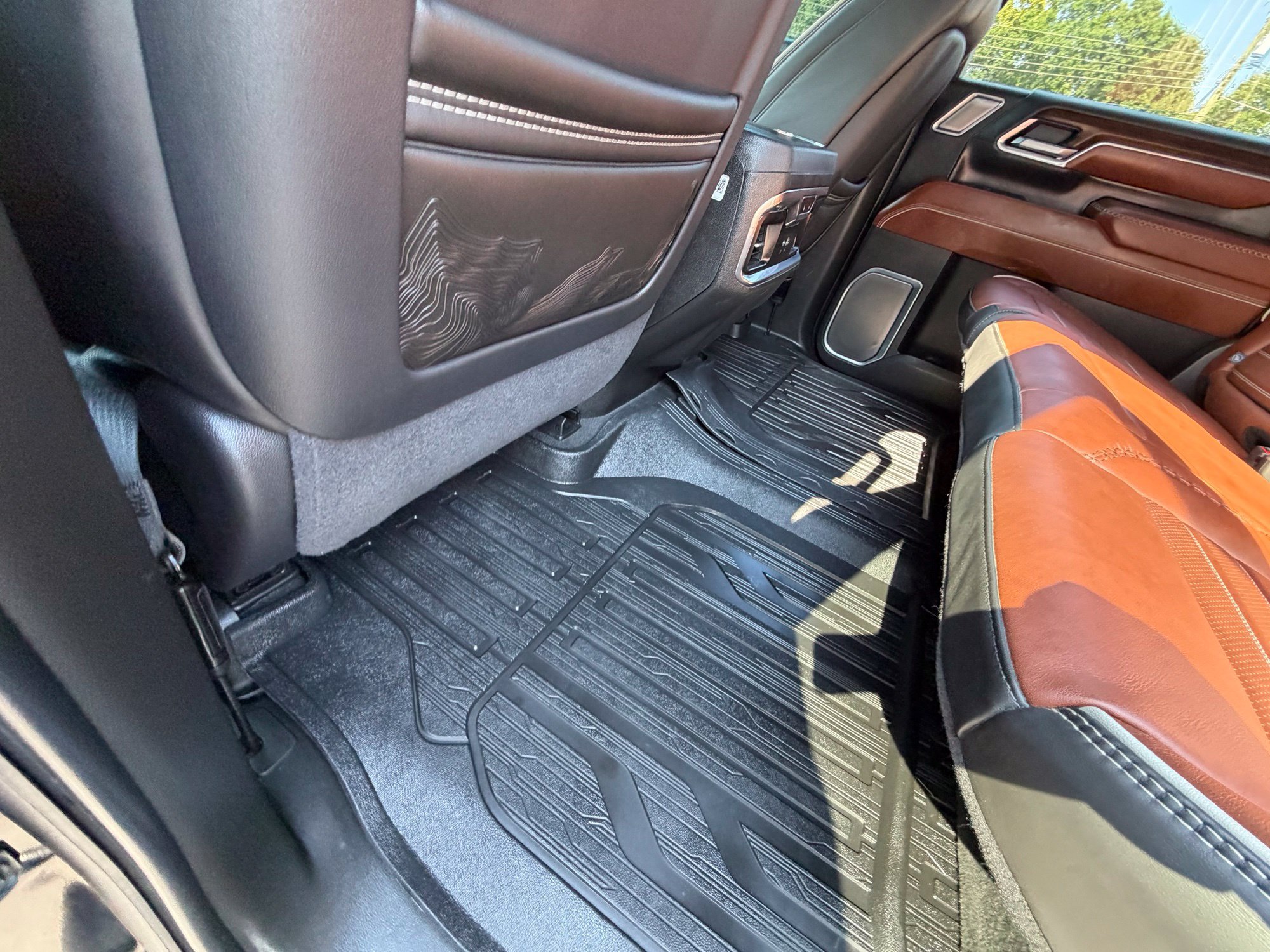 Used 2025 GMC Sierra 3500 Denali Ultimate AWD/4WD image 18