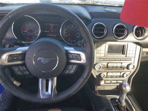 Used 2015 Ford Mustang Coupe image 12