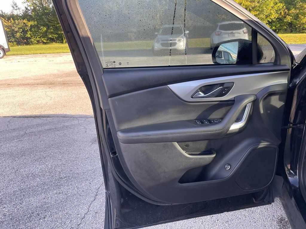 Used 2020 Chevrolet Blazer LT FWD image 11