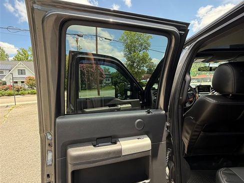 Used 2015 Ford F350 Lariat w/ Lariat Ultimate Package AWD/4WD image 16