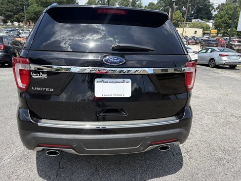 Used 2018 Ford Explorer Limited w/ Ford Safe & Smart Package FWD image 3