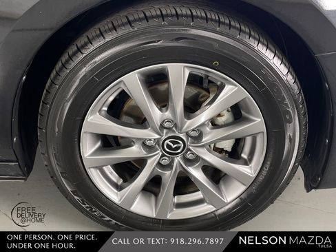 Used 2021 MAZDA MAZDA3 s image 13