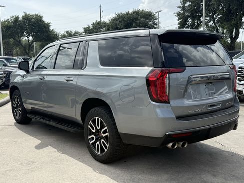 Used 2023 GMC Yukon XL AT4 AWD/4WD image 7