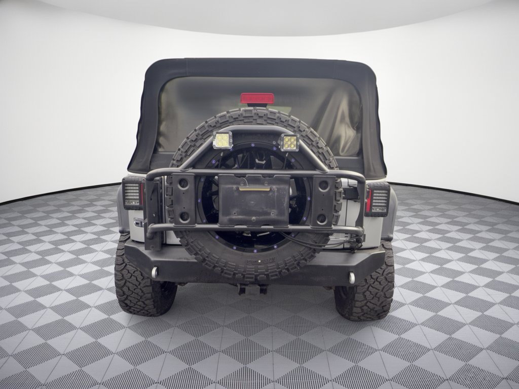 Used 2015 Jeep Wrangler Unlimited Rubicon AWD/4WD image 11