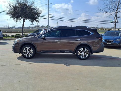 Used 2020 Subaru Outback Touring w/ Popular Package #2 image 8