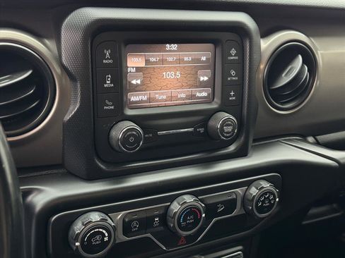 Used 2020 Jeep Wrangler Unlimited Sport image 15