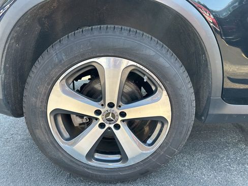 Used 2018 Mercedes-Benz GLC 300 4MATIC image 10