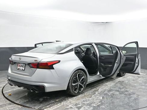 Used 2024 Nissan Altima 2.5 SR image 55