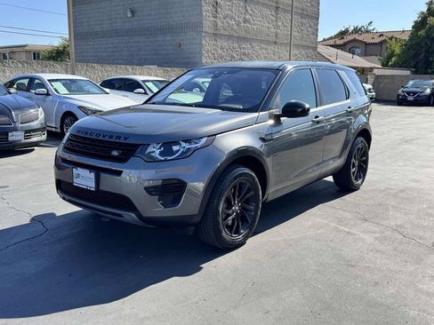 Used 2018 Land Rover Discovery Sport SE AWD/4WD image 13