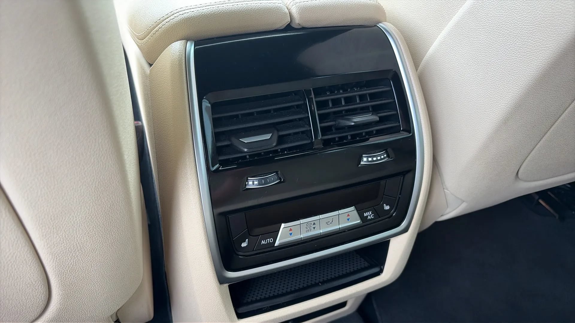 Used 2020 BMW X5 xDrive40i w/ Convenience Package AWD/4WD image 16