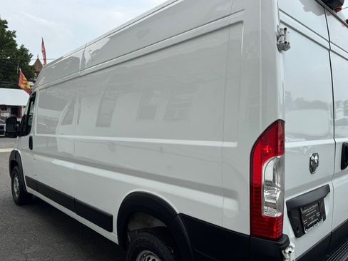 Used 2025 RAM ProMaster 2500 w/ Convenience Group FWD image 30