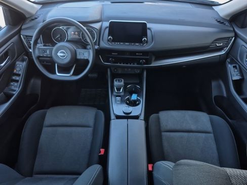 Used 2024 Nissan Rogue SV image 14