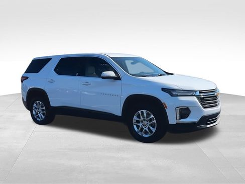 Used 2023 Chevrolet Traverse LS w/ Safety Package FWD image 3