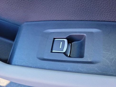 Certified 2024 Honda Accord EX image 17