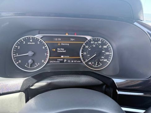 Used 2023 Nissan Pathfinder SL FWD image 11