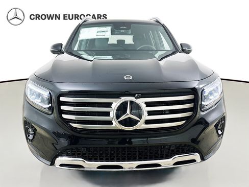 Used 2026 Mercedes-Benz GLB 250 4MATIC image 2