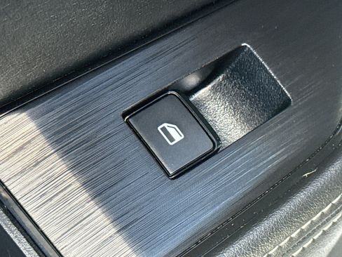 Certified 2023 Nissan Rogue SV w/ SV Premium B Package image 31