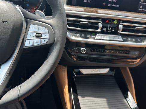 Used 2025 BMW X4 xDrive30i AWD/4WD image 21