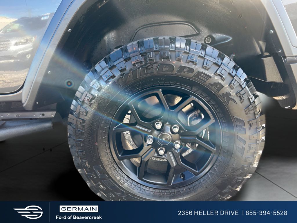 Used 2024 Jeep Wrangler Unlimited Sport AWD/4WD image 30