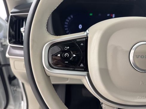 New 2026 Volvo XC90 B6 Ultra w/ Protection Package AWD/4WD image 9