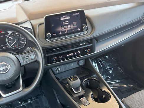Used 2023 Nissan Rogue SV FWD image 20