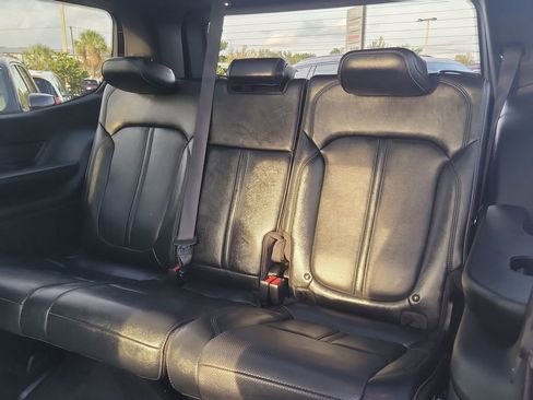 Used 2022 Jeep Wagoneer Series III w/ Premium Group I image 13