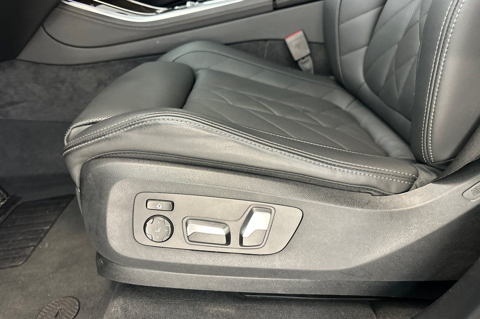 Used 2026 BMW X5 sDrive40i w/ Parking Assistance Package RWD image 14