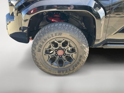 Used 2025 Toyota Tacoma TRD Pro image 36