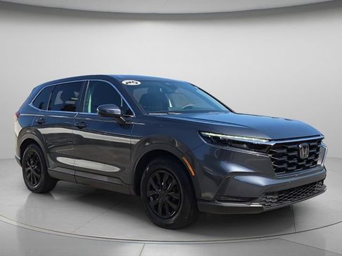 Used 2025 Honda CR-V LX image 8