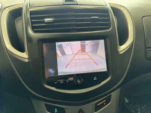 Used 2015 Chevrolet Trax LT image 27