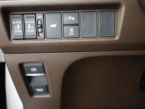 New 2026 Honda Odyssey Touring image 20