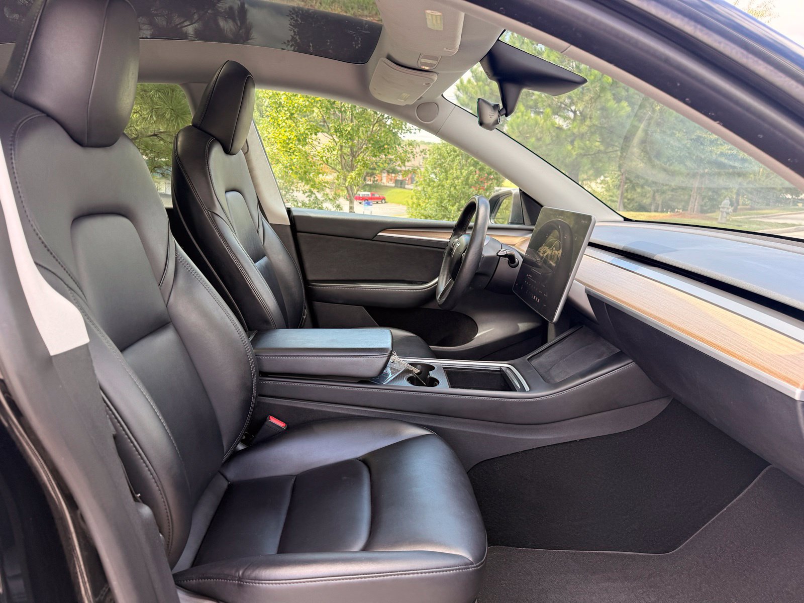 Used 2023 Tesla Model Y Long Range AWD/4WD image 33