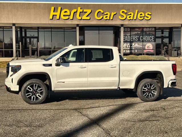 Used 2025 GMC Sierra 1500 AT4 w/ Technology Package AWD/4WD image 1