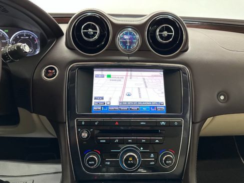 Used 2011 Jaguar XJ image 13