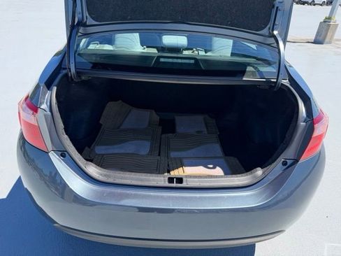 Used 2017 Toyota Corolla LE FWD image 9