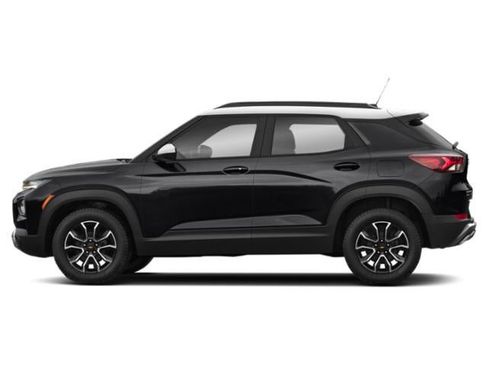 Used 2021 Chevrolet TrailBlazer ACTIV w/ Convenience Package AWD/4WD image 2