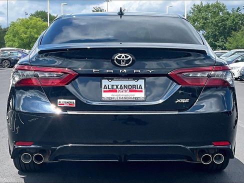 Used 2023 Toyota Camry XSE FWD image 4