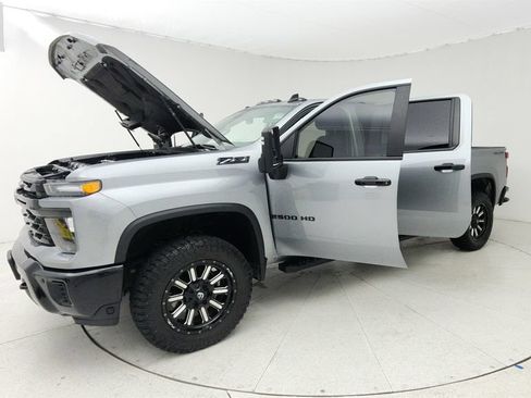 Used 2026 Chevrolet Silverado 2500 Custom w/ Custom Value Package AWD/4WD image 10