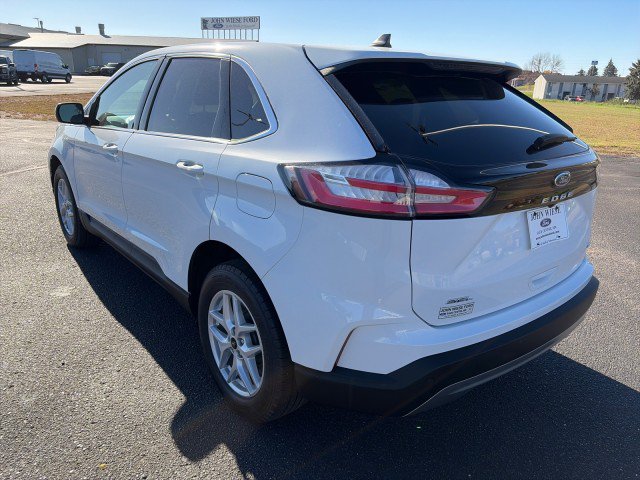 Used 2024 Ford Edge SEL w/ Convenience Package AWD/4WD image 3