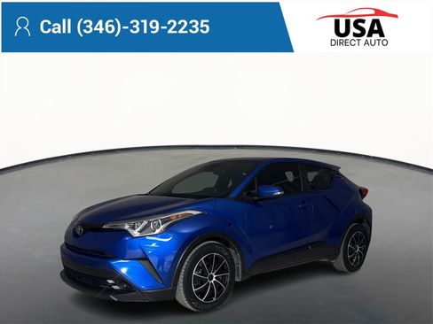 Used 2019 Toyota C-HR LE image 1