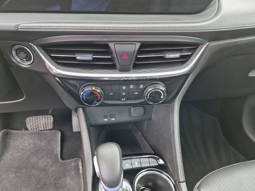 Used 2024 Buick Encore GX Sport Touring FWD image 25