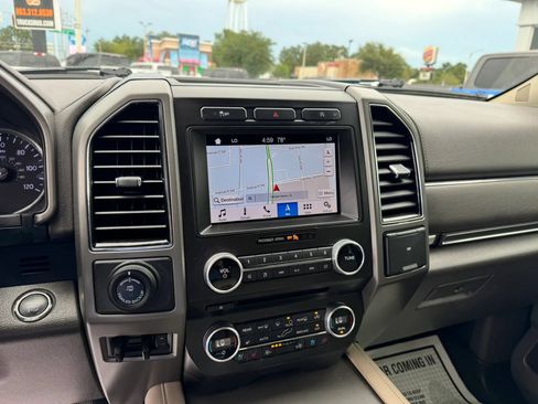 Used 2018 Ford Expedition Max XLT w/ Equipment Group 202A RWD image 16