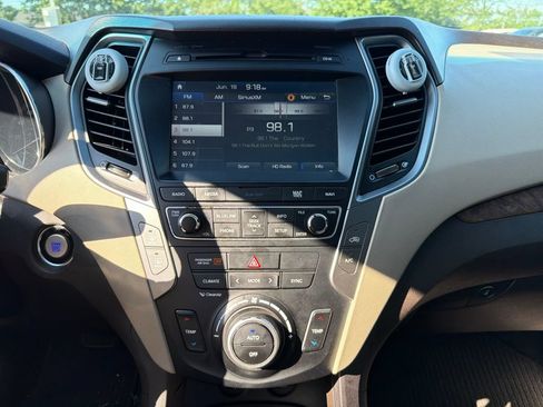 Used 2018 Hyundai Santa Fe Sport w/ 2.4L Tech Package 04 AWD/4WD image 8